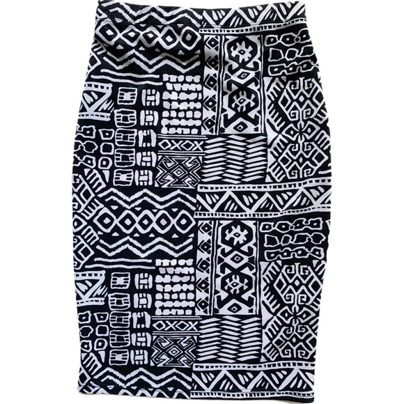 Forever 21 Tribal Print Skirt - Picture 3 of 5